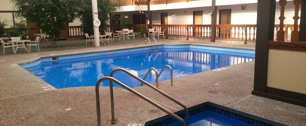 Shawano Four Seasons Resort Exterior foto