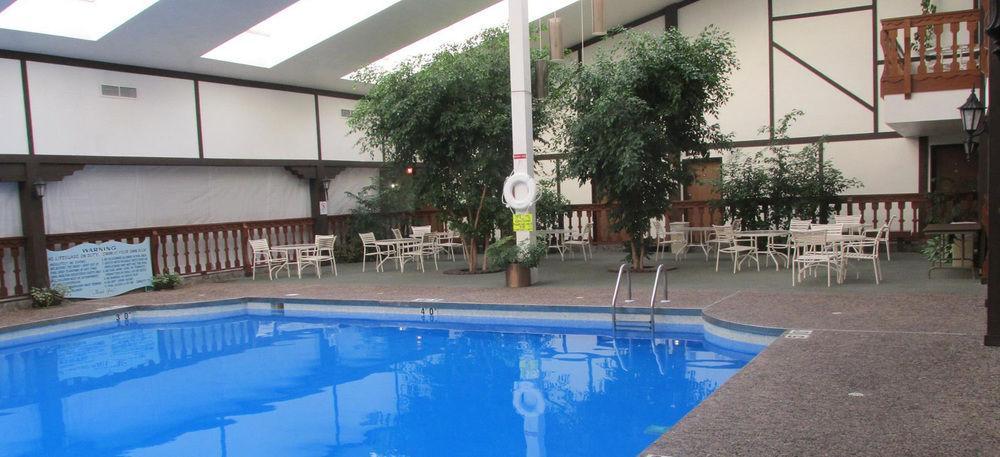 Shawano Four Seasons Resort Exterior foto