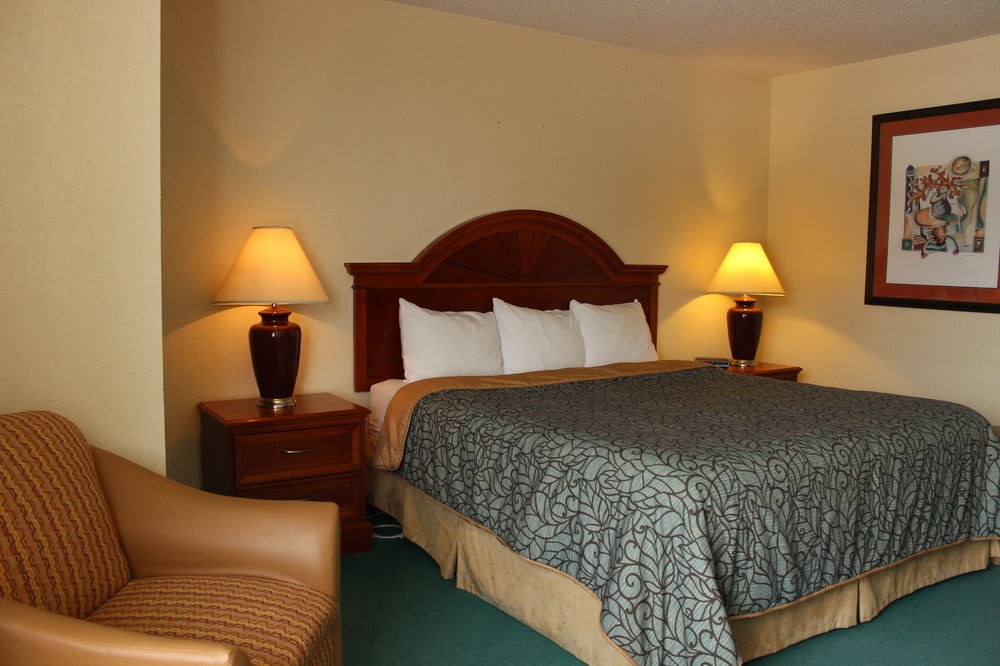 Shawano Four Seasons Resort Exterior foto