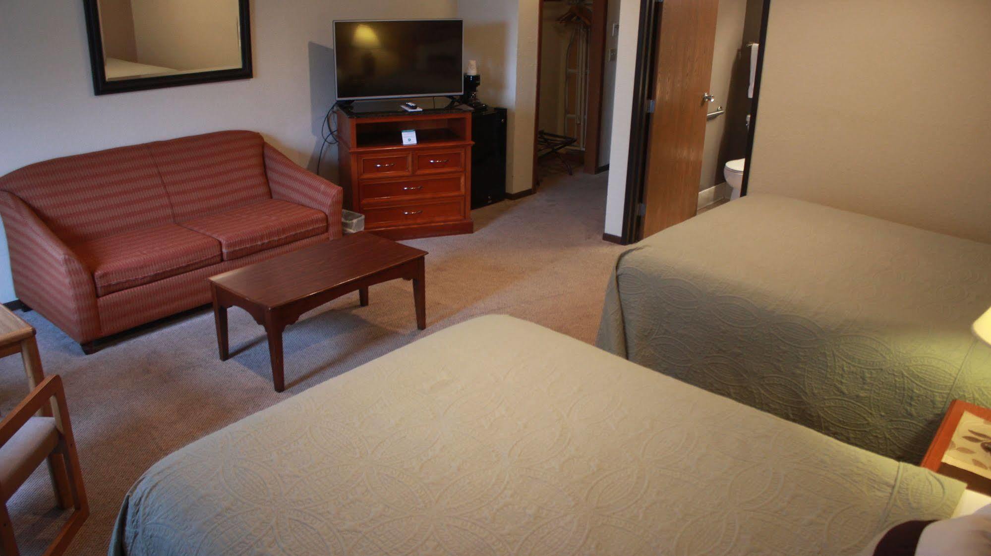 Shawano Four Seasons Resort Exterior foto
